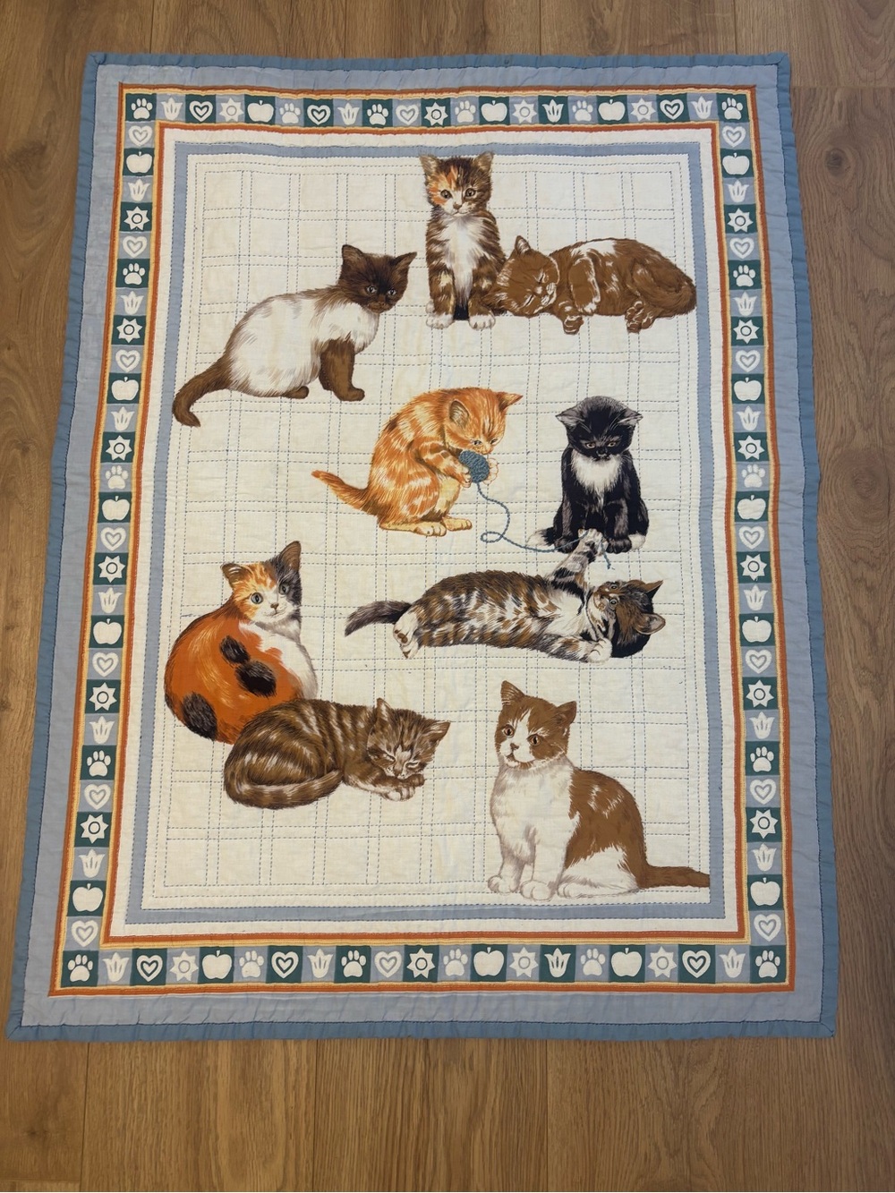 Vintage Handmade Kitten Cat Lap Quilt Throw Blanket Wall Hanging 28x35 Blue